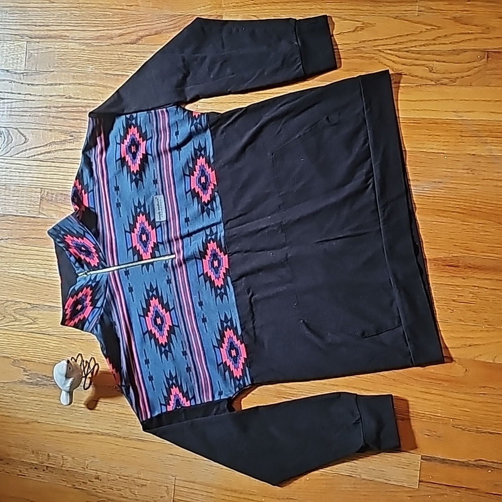 👪 Simply Southern light-weight pull-over size XL with gold sequence bear o…